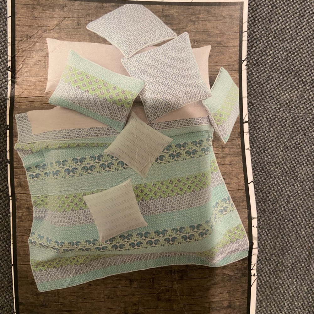Comforter/quilt set